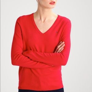 RED Tommy Hilfiger v neck long sleeve shirt size M